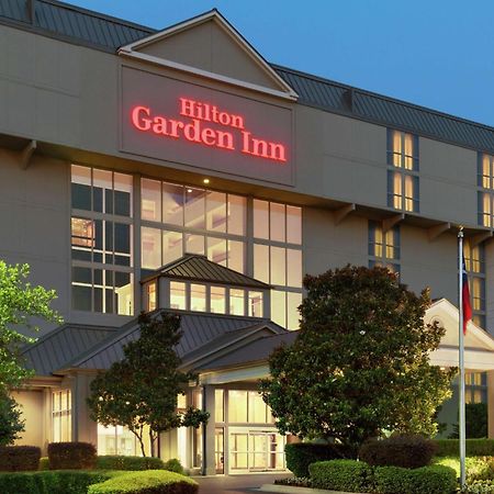 Hilton Garden Inn Dallas/Market Center Exterior foto