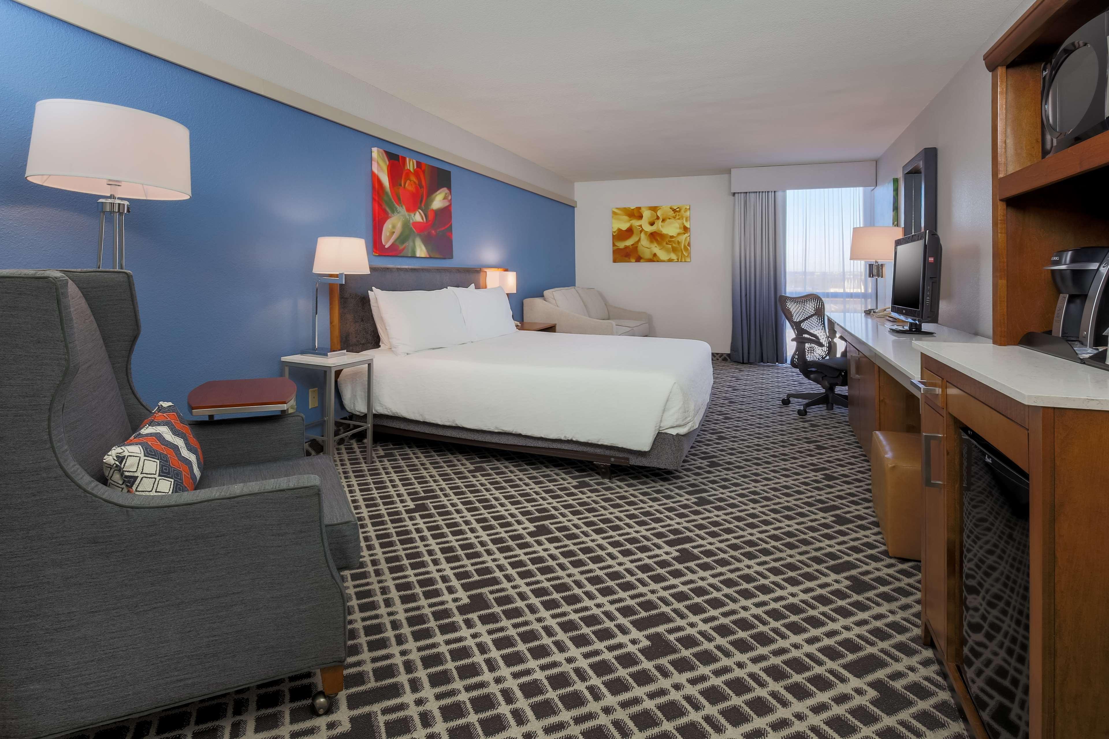 Hilton Garden Inn Dallas/Market Center Exterior foto